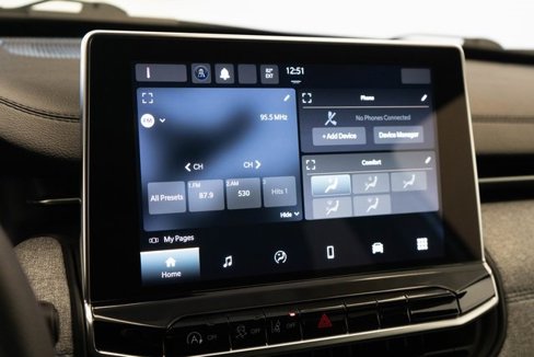 Used 2023 Jeep Compass Sport image 5