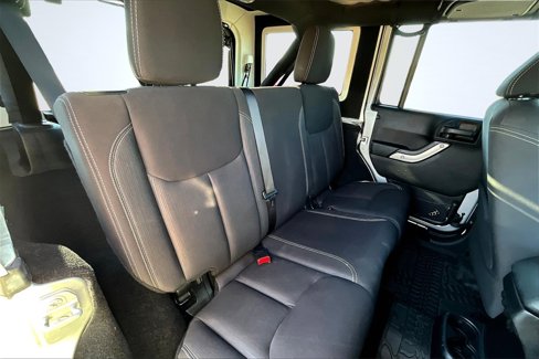 Used 2015 Jeep Wrangler Unlimited Sahara w/ Max Tow Package image 27