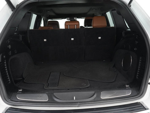 Used 2018 Jeep Grand Cherokee Summit image 16