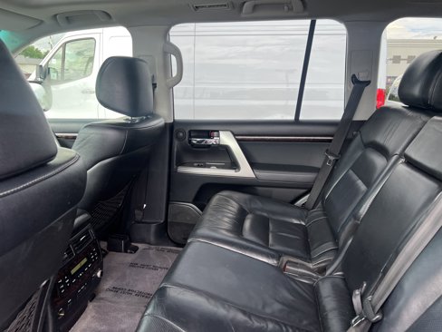 Used 2014 Toyota Land Cruiser image 22