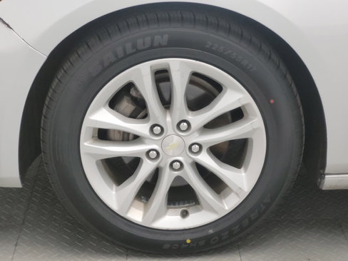 Used 2018 Chevrolet Malibu LT image 31