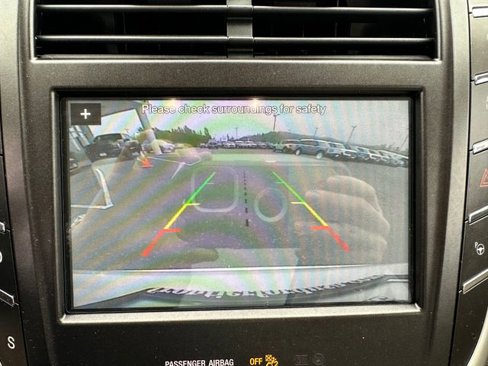 Used 2018 Lincoln MKC Reserve image 16