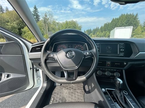 Used 2021 Volkswagen Jetta R-Line image 10