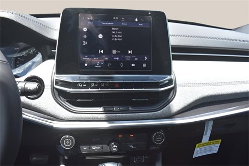 New 2025 Jeep Compass Latitude image 20