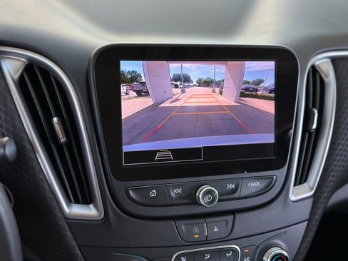 Used 2023 Chevrolet Malibu LT image 6