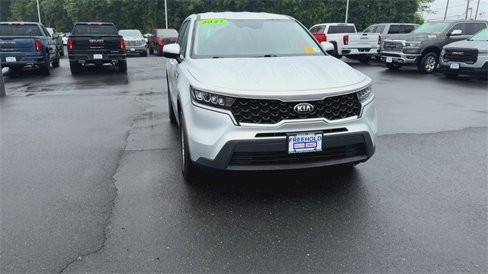 Used 2021 Kia Sorento LX image 3
