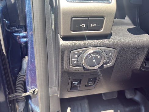 Used 2018 Ford F150 Lariat w/ Equipment Group 502A Luxury image 15