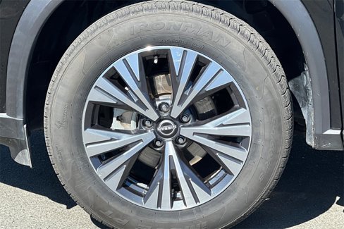 Used 2023 Nissan Rogue SV image 13