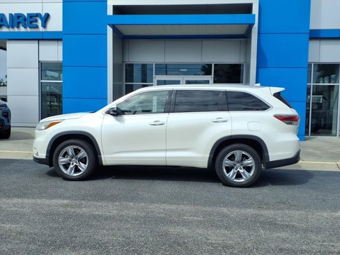 Used 2015 Toyota Highlander Limited image 2