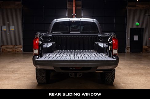 Used 2019 Toyota Tacoma TRD Sport image 8