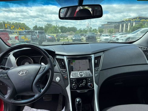 Used 2012 Hyundai Sonata SE w/ Navigation & Sunroof Pkg image 13