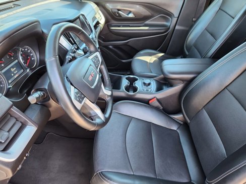 Used 2024 GMC Terrain SLT image 8