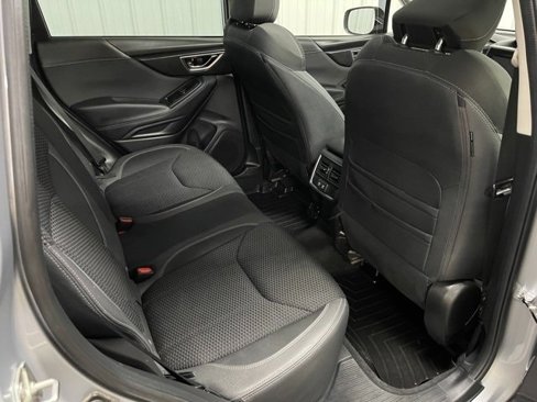 Used 2020 Subaru Forester Premium image 18