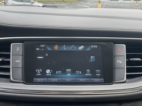 Used 2019 Buick Enclave Essence image 39