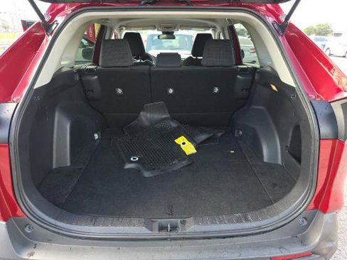 Used 2020 Toyota RAV4 LE image 13