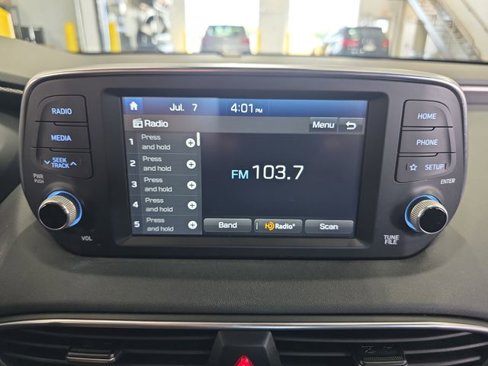 Used 2019 Hyundai Santa Fe SEL image 17