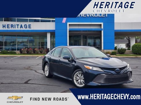 Used 2019 Toyota Camry XLE image 1
