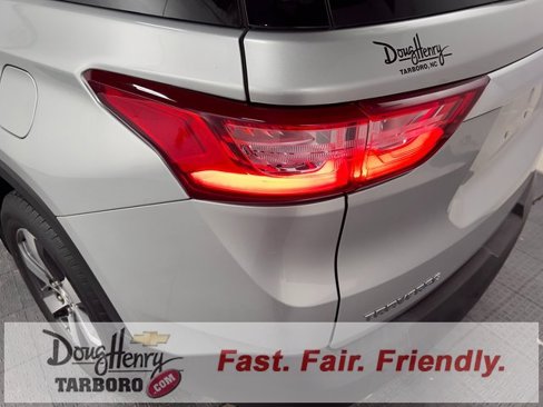 Used 2018 Chevrolet Traverse LT image 14