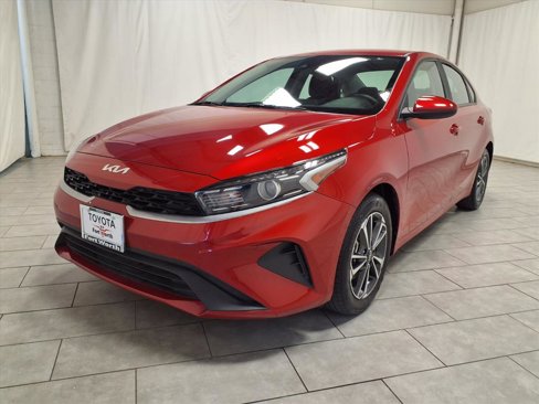 Used 2024 Kia Forte LXS image 3