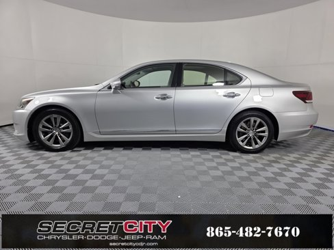 Used 2015 Lexus LS 460 AWD image 4