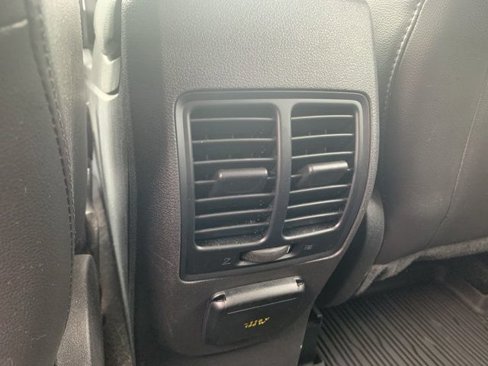 Used 2017 Ford Escape Titanium image 32