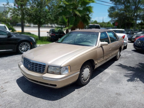 Used 1998 Cadillac De Ville image 1