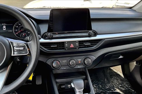 Certified 2023 Kia Forte LXS image 6