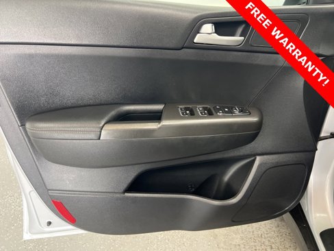Used 2020 Kia Sportage LX image 5