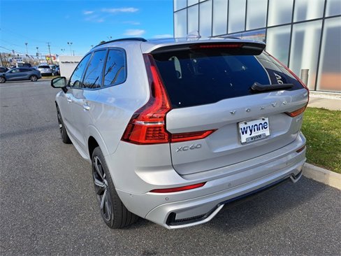 Used 2022 Volvo XC60 B6 R-Design w/ Advanced Package image 7