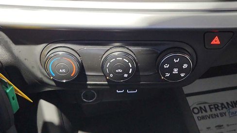 Used 2025 Chevrolet Trax LS image 23