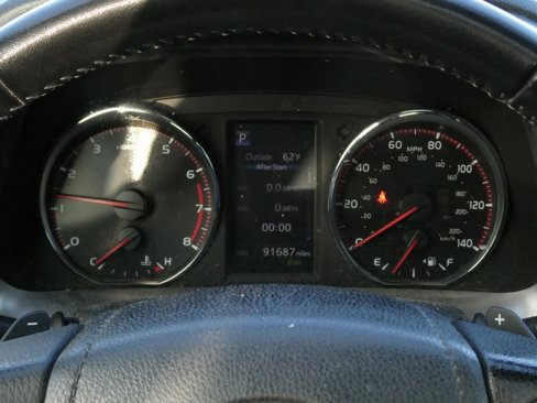 Used 2016 Toyota RAV4 SE image 5