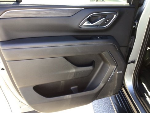 Used 2023 GMC Yukon XL SLT image 26