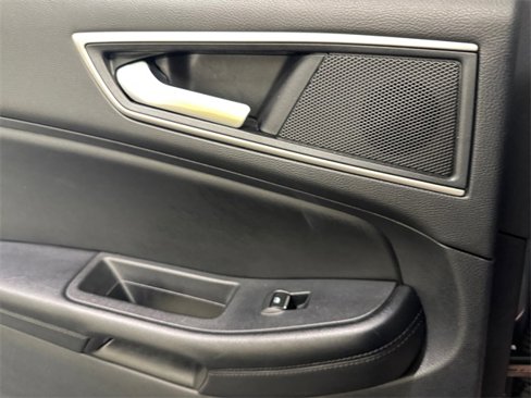 Used 2022 Ford Edge SEL image 18