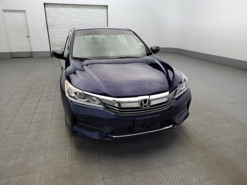Used 2017 Honda Accord LX image 14