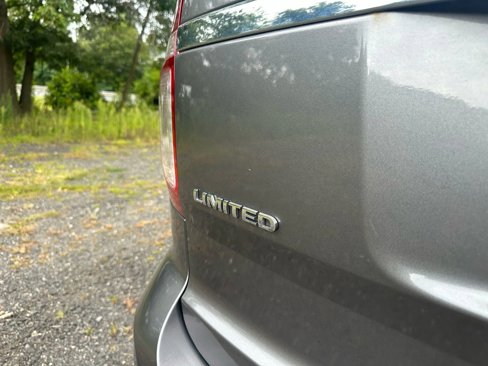 Used 2013 Ford Explorer XLT image 12
