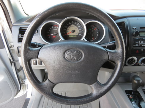 Used 2010 Toyota Tacoma 2WD Regular Cab image 12