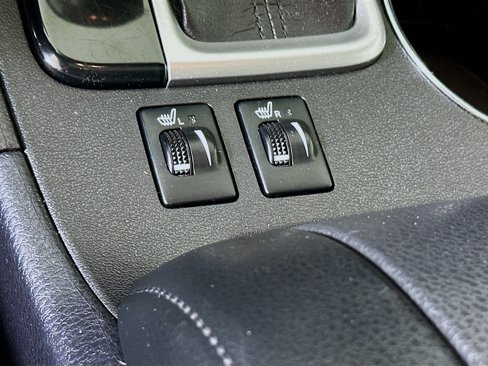 Used 2015 Toyota Highlander XLE image 19