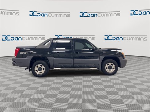 Used 2003 Chevrolet Avalanche 4x4 w/ Suspension Package, Off-Road image 9