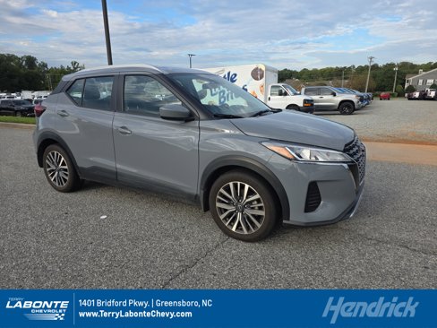 Used 2023 Nissan Kicks SV image 1