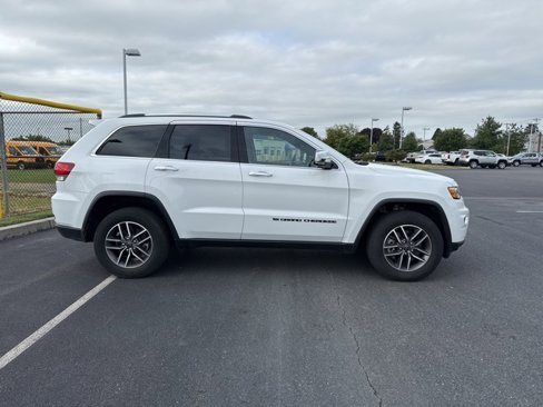 Certified 2022 Jeep Grand Cherokee Limited image 4