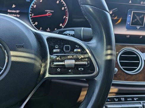Used 2019 Mercedes-Benz E 300 image 12