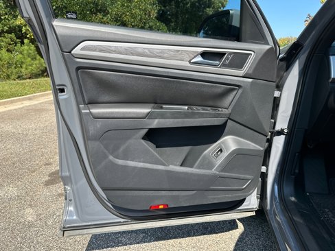 Used 2020 Volkswagen Atlas Cross Sport SE w/ Panoramic Sunroof Package image 10