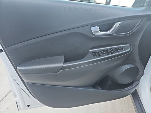 Used 2022 Hyundai Kona SEL w/ Convenience Package image 15