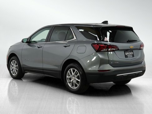 Used 2024 Chevrolet Equinox LT image 2