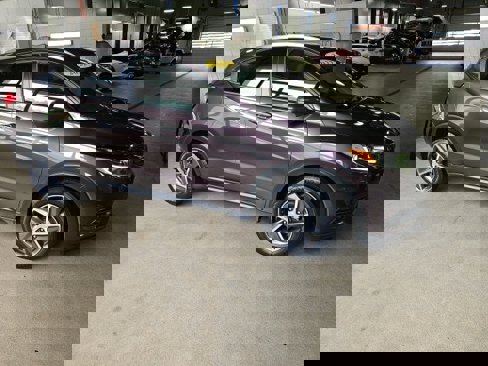 Used 2022 Honda HR-V EX image 2