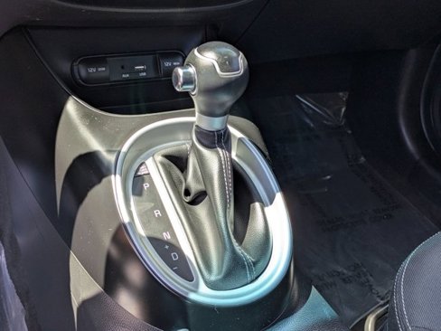 Used 2019 Kia Soul + image 20