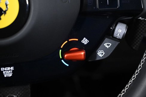 Used 2023 Ferrari SF90 Spider image 25