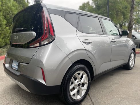 Used 2023 Kia Soul LX w/ Option Group 015 image 4