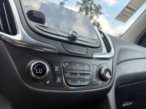 Used 2021 Chevrolet Equinox LT image 27