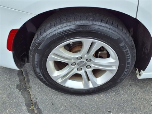 Used 2023 Dodge Charger SXT image 9